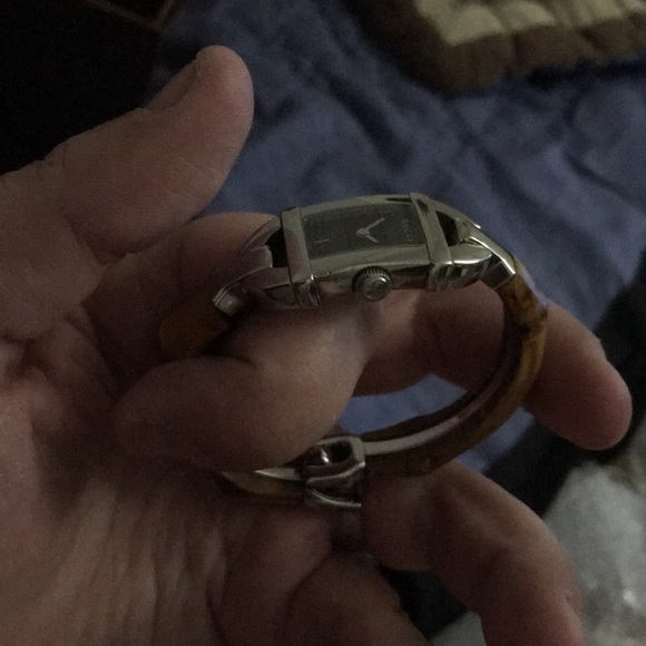 COPY - Gucci bamboo watch. Broken band. Plz rd